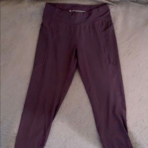 I am selling capris for girl